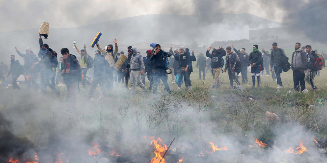 Migránskaravánok indulhatnak el a Balkánról az unió felé
