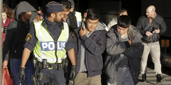 Több mint száz hamis vízumot állítottak ki migránsoknak Svédországban