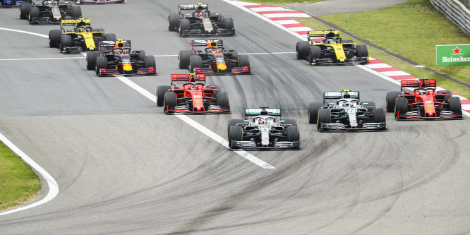 A Mercedes meglepődött a Ferrari lassúságán az egyenesben