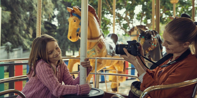 Komoly DSLR jött a félprofi fotósoknak