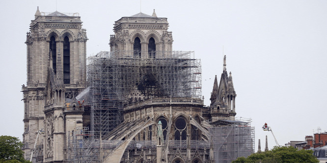 Megszólalt a riporter, aki elsők között léphetett be a leégett Notre-Dame-ba