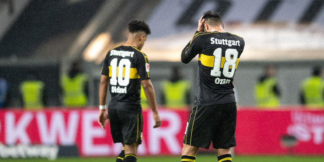 Hatgólos vereség után edzőváltás Stuttgartban
