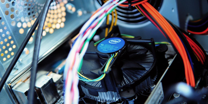 Letiltotta egyes videóchipjein a DirectX 12-t az Intel