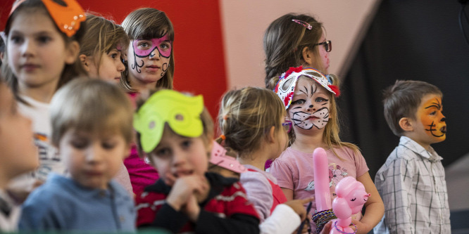 A kormány célja, hogy minél több rászoruló gyerek kerüljön nevelőszülőkhöz