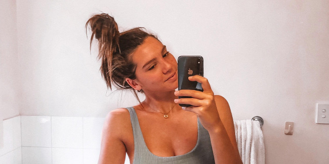 Megmutatta testét az ausztrál anorexiás lány