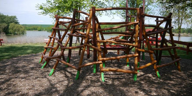 Új szabadidőközpont nyílt Szekszárd mellett