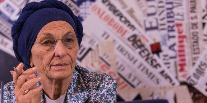 Illegális abortuszklinikát működtető, bevándorláspárti politikussal kampányolt a Momentum