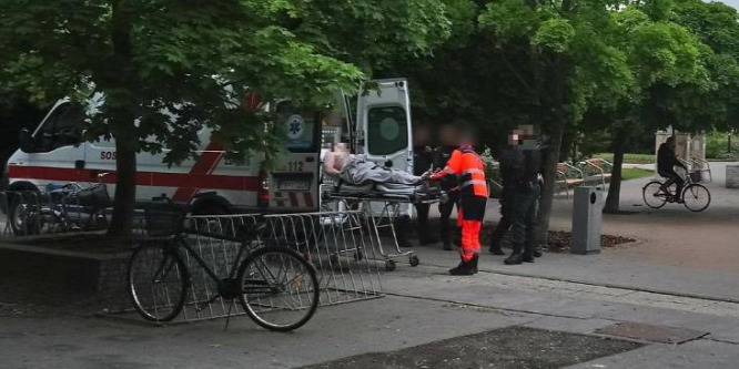 Anyaszült meztelenül szaladgált egy férfi Dunaszerdahelyen - videó