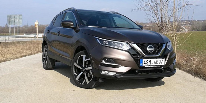 Így megy apró benzinmotorral Európa kedvenc SUV-ja – Nissan Qashqai 1.3 DCT teszt