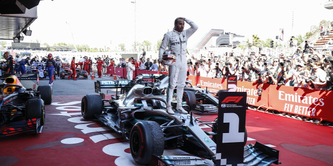 Hamilton és Sainz is élesebb versenyt szeretne az F1-ben