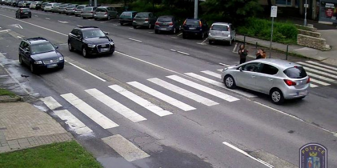 Brutális videó – Centiken múlt két kecskeméti lány élete