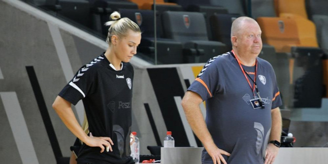 Szünetelteti pályafutását a Siófok világbajnok kézilabdázója