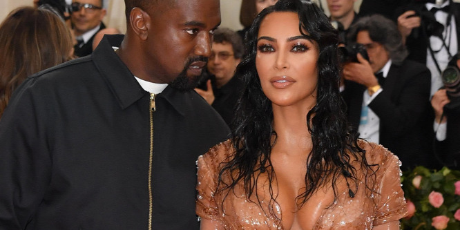 Kim Kardashian másfél éves gyereke photoshop baki áldozata lett