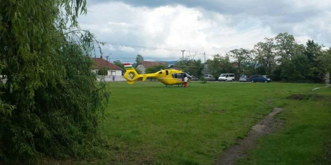 Bölcsődéhez riasztottak mentőhelikoptert Esztergomban