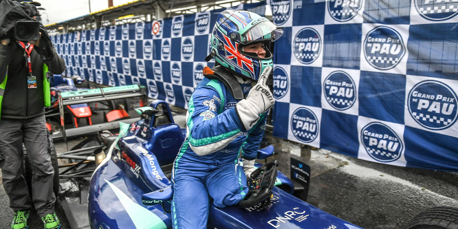 F3-as futamot nyert Billy Monger, az amputált lábú fiatal autóversenyző
