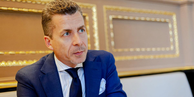 Rákay Philip újabb brutális videója: Gyurcsány és a Dobrev-klán