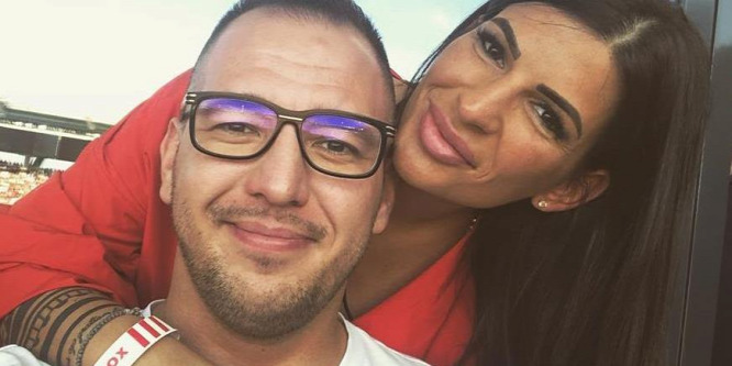 Cuki fotón mutatta meg kisfiát Curtis