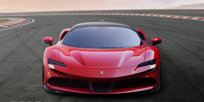 Kereken 1000 lóerős lett az első zöld rendszámos Ferrari