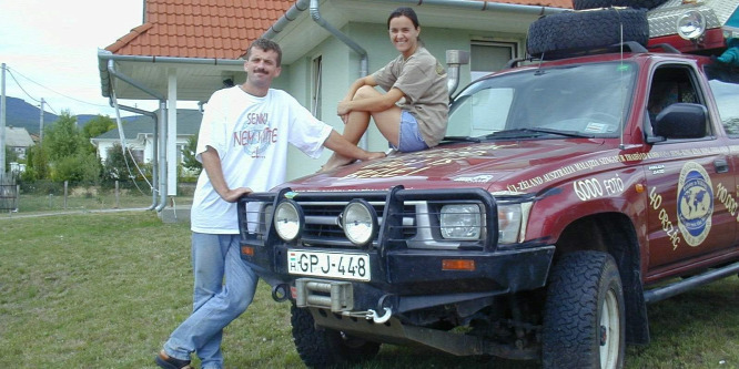 Az első magyar pár, aki körbeautózta a földet