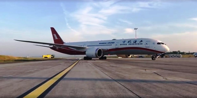 Megérkezett Budapestre a Shanghai Airlines első járata Kínából