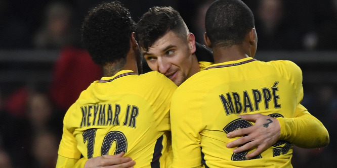 Angliában köthet ki a PSG sztárjátékosa