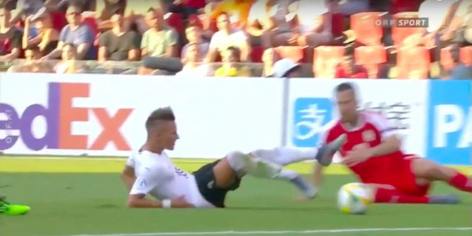 Horrorsérülés az U21-es Eb-n: szó szerint kettétört az osztrák játékos lába