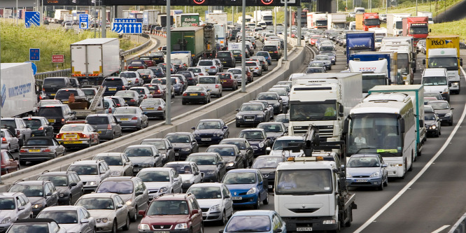 Rengeteg új munkahelyet teremt az elektromos autók gyártása a briteknél