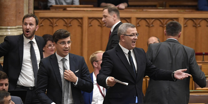 Továbbra sem tisztázta riói útját a jobbikos Szilágyi György