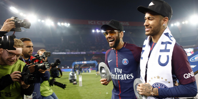 Elbúcsúzott a PSG brazil sztárja, visszatérhet Barcelonába