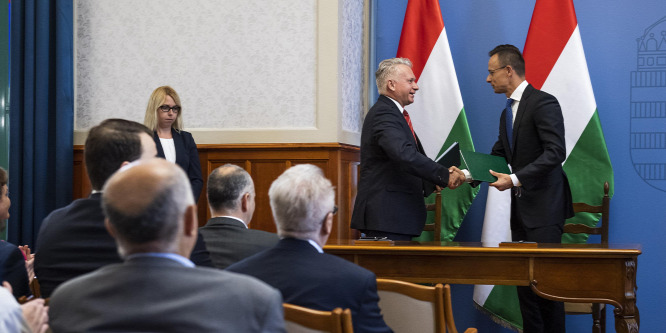 Együttműködési megállapodást kötött a Külgazdasági és Külügyminisztérium és az ELTE