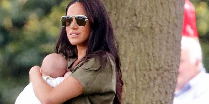 Meghan és Harry végre megmutatták bűbájos fiukat, Archie-t - Videó