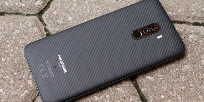 Baj van a Pocophone F1 frissítésével