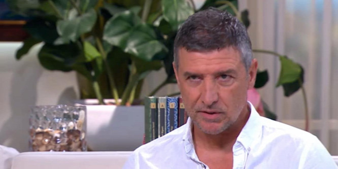 Laklóth Aladár színművészt ledobta magáról a ló, majd meg is taposta