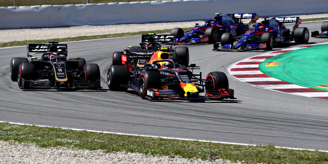 A Red Bull beperelte a Haas főszponzorát