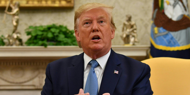 Az FBI egy csaló dossziéja miatt indokolatlanul nyomozott Trump ellen Az FBI egy csaló dossziéja miatt indokolatlanul nyomozott Trump ellen
