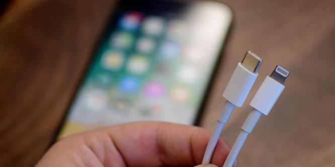 Nem vált USB-C-re az iPhone 11