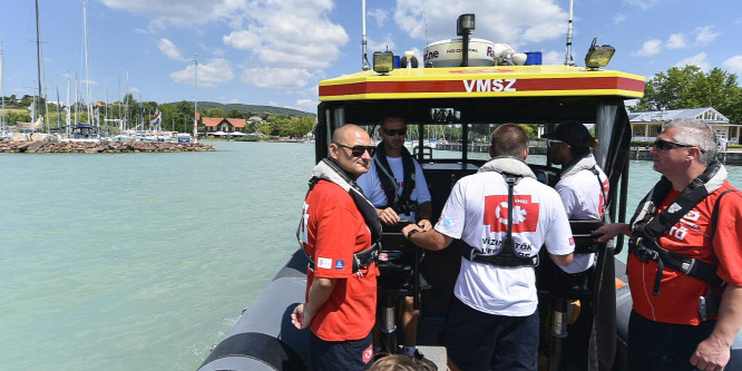 Új mentőhajókkal bővül a balatoni vízimentők flottája