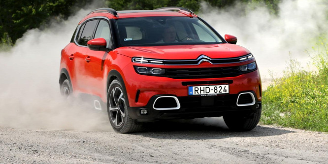 Végre egy SUV, amiben csak nevetünk az úthibákon – Citroën C5 Aircross 1.5 BlueHDi teszt