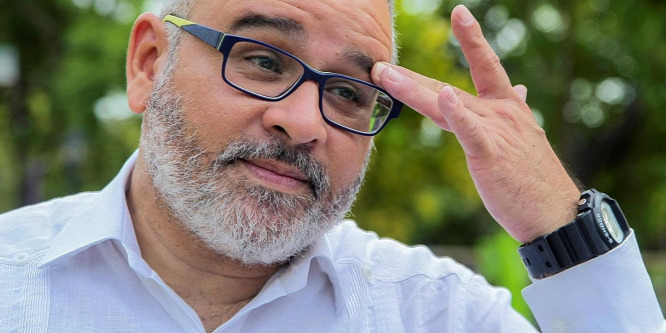 Nicaragua befogadja a sikkasztással vádolt volt salvadori elnököt