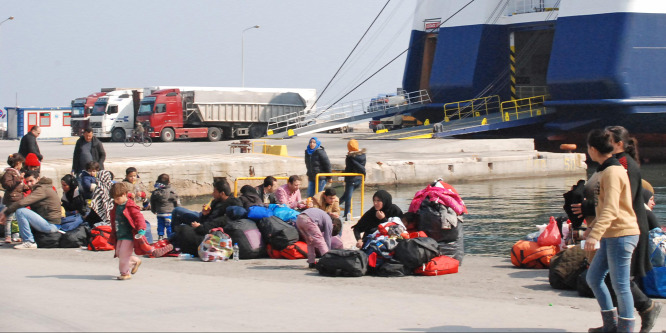 Összecsapások törtek ki egy görög migránstáborban