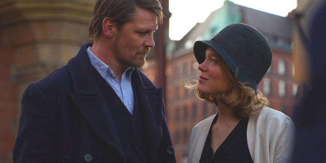 Három filmben látható a magyar mozikban a gyönyörű Bond-lány - képek
