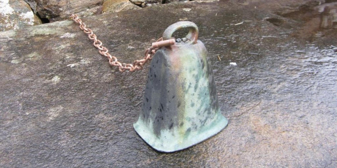 Ellopták az elátkozott középkori harangot Harry Potter szigetéről