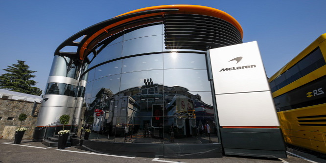Legalulról jött, ma a McLaren főnökeit is rábízzák a magyar szakemberre