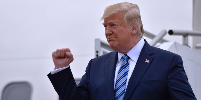 Donald Trump újabb szankciókat jelentett be Irán ellen