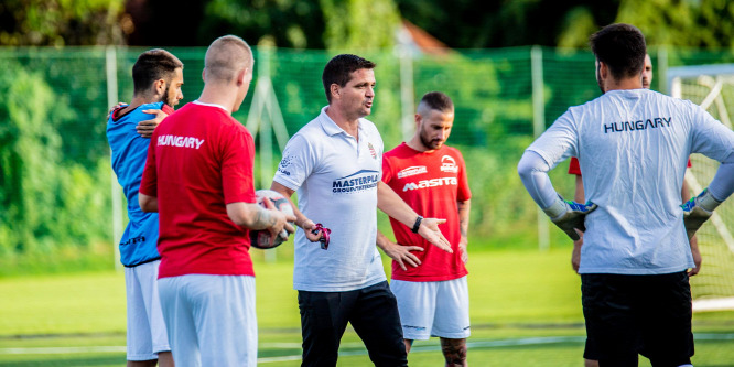 A Manchester Unitedről lemaradt, a vb-n viszont csodát tehet