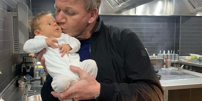 Gordon Ramsay kisfia hihetetlenül édes – Fotók