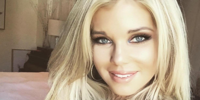 51 éves a Baywatch egykori szexszimbóluma: nem mondanád meg róla a korát – Fotó