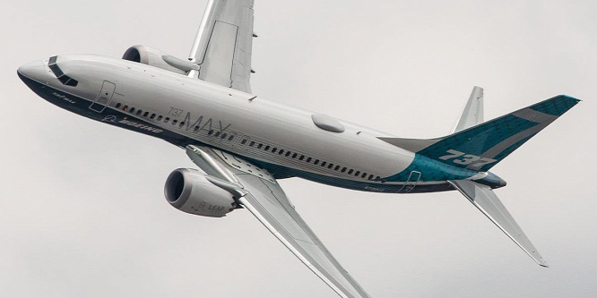 Egyelőre helyén marad a Boeing vezére a katasztrófák és a botrányok után is