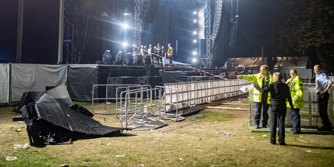 18 ezren látták, ahogy koncert közben szétszakad a színpad