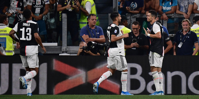 C. Ronaldo a gólja után kigúnyolta a videobírót - videó